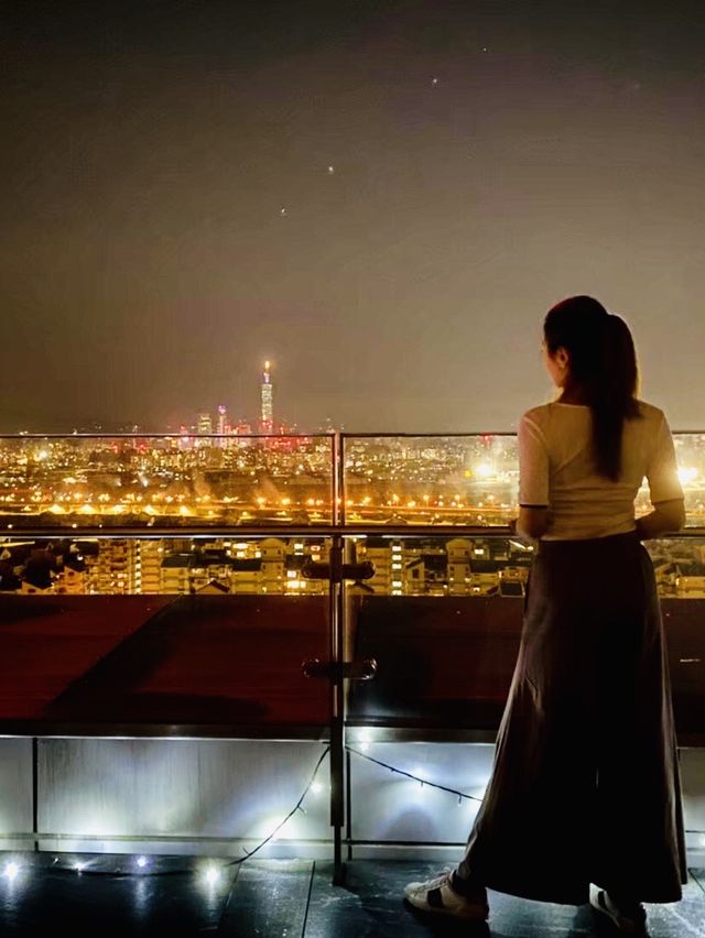 無敵夜景在INGE'S Bar&Grill At Taipei Marriott