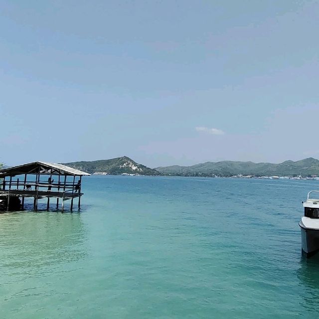 เกาะแสมสาร ทะเลสวย ไกล้กรุงเทพ