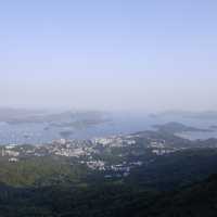 清明上山觀壯闊山景
