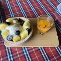on the hill karon ร้านอาหารและคาเฟ่ วิวดีงาม