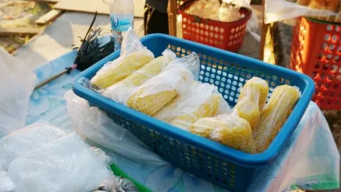 🧇 Chuyến đi ngoại ô Manila - Trải nghiệm bữa sáng đường phố như người bản địa ở Subic — traveler post in Subic