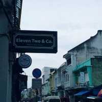 คาเฟ่สุดแนว..ถนนถลาง..กลางเมืองภูเก็ต