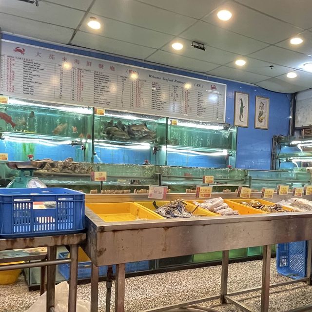 【コタキナバル】地元の方に愛されてるかなりのローカル店。シーフードが美味しかった💕