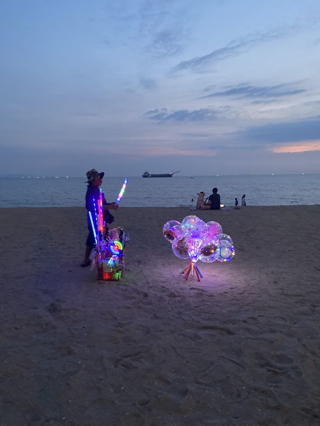 เดินชิวชายหาดพัทยา 🏄‍♀️🌊