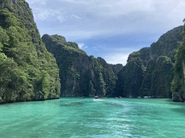 ปิเละลากูน สวรรค์แห่งท้องทะเลไทย