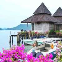 สลักเพชรซีฟู้ดแอนด์รีสอร์ท
