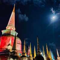 พระธาตุไร้เงา
