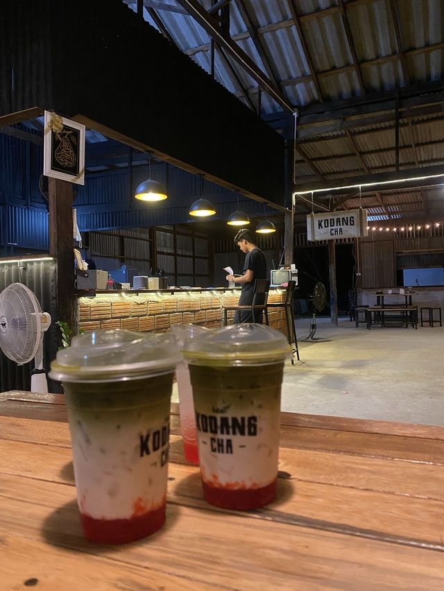 โกดังชา ร้านนั่งชิวใหม่ในยี่งอ