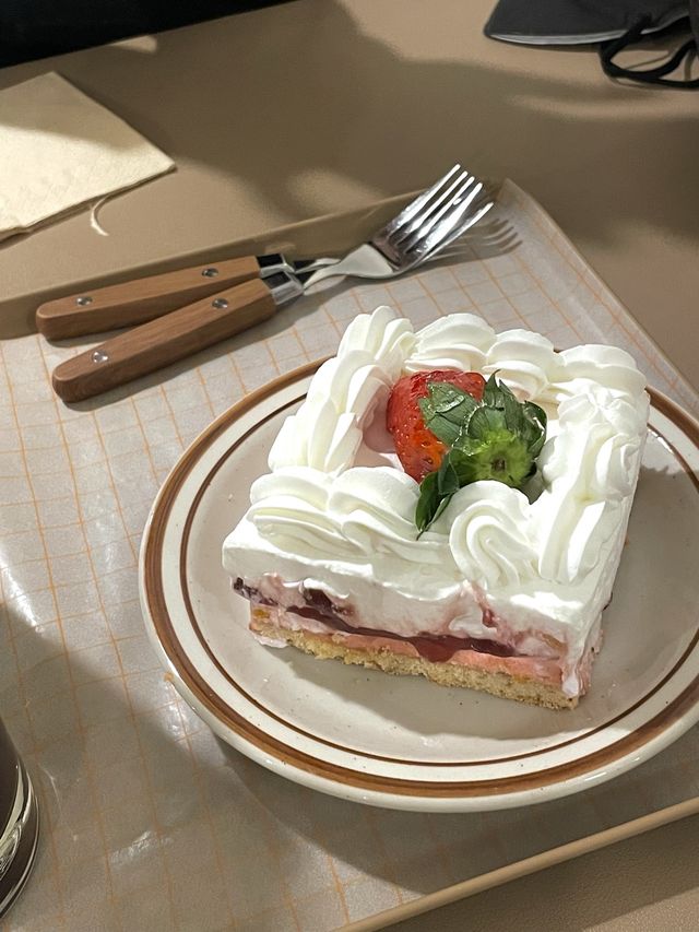 파이바 + 감성 가득한 “Piglet”🍓🥮