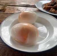 กินร้านดังไก่ทอดเที่ยงคืน สาขา 2บ้านมอญ