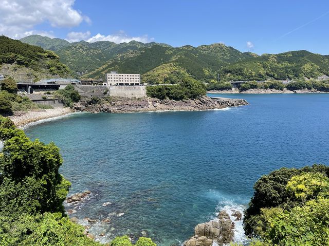 世界遺産「鬼ヶ城」の絶景を望む「ホテルなみ」