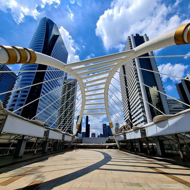  “สะพานช่องนนทรี” Sky walk แยกสาทร-นราธิวาส