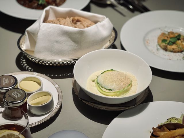 入住分享💁🏻‍♂️踏點睇下… 🌟St. Regis staycation package⭐️ 瑞吉意味夏日住宿體驗