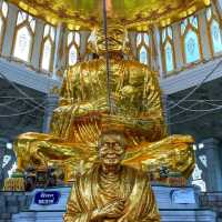 หลวงพ่อโตองค์ใหญ่ (วัดหลวงพ่อโต สีคิ้วโคราช) 