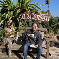 จิบกาแฟอากาศฟิน ๆ ที่กาแฟห้วยห้อม