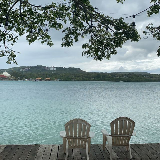 Cafe by the Lake