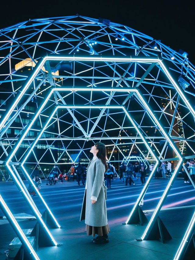 無料で楽しめる街と光のアートイルミネーション「ヨルノヨ」