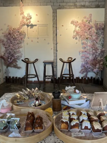 韓国/ソウル【延南洞】お店の名前に桜の家🌸と名前がつくほど、桜が綺麗に見えるカフェ💕