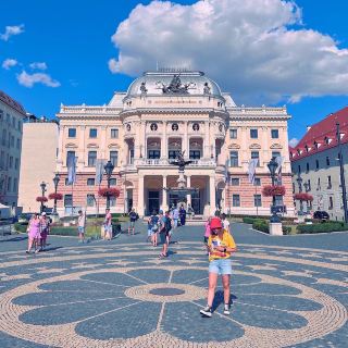 เมืองแห่งความสง่างามและเสน่ห์ 🇸🇰