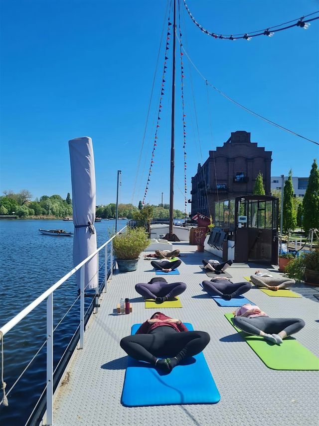 Tages-Yoga-Retreat für Jeden auf Stralau (Rummelsbucht) | Paula