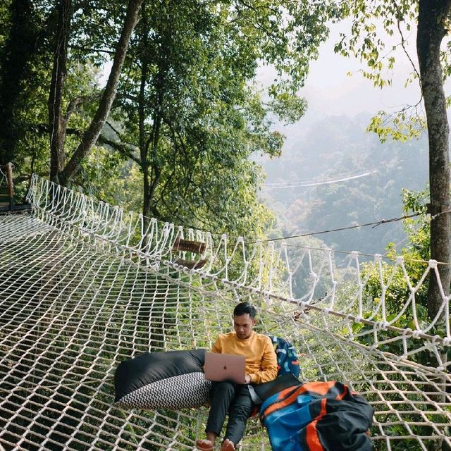 Situ Gunung Suspension Bridge