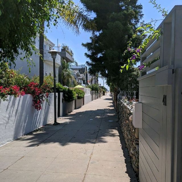 Venice Beach Boardwalk. 