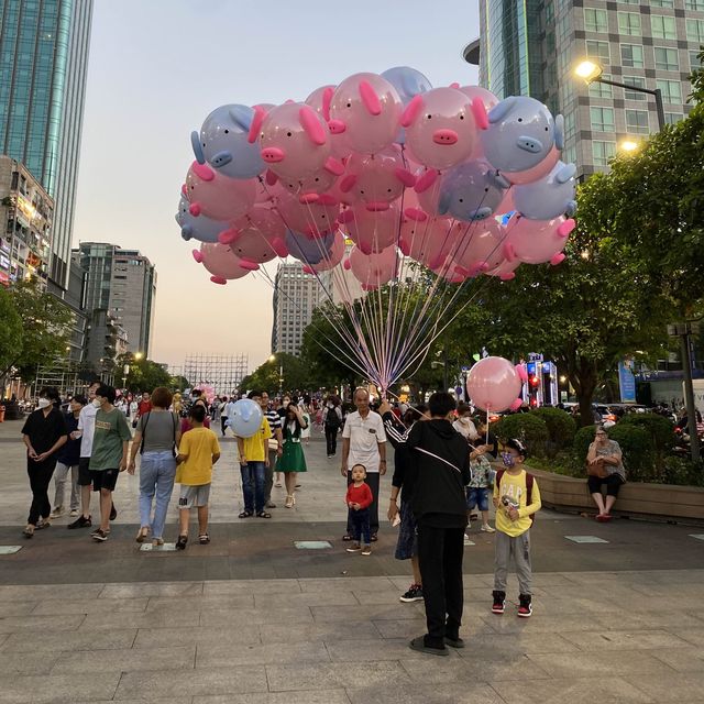 Nguyen Walking Street 