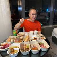 北角香港維港凱悅尚萃酒店推出首個In-Room Buffet