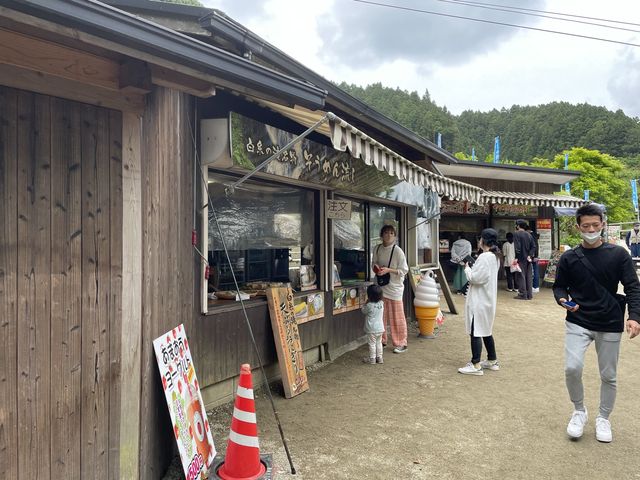 マイナスイオンたっぷり『白糸の滝』