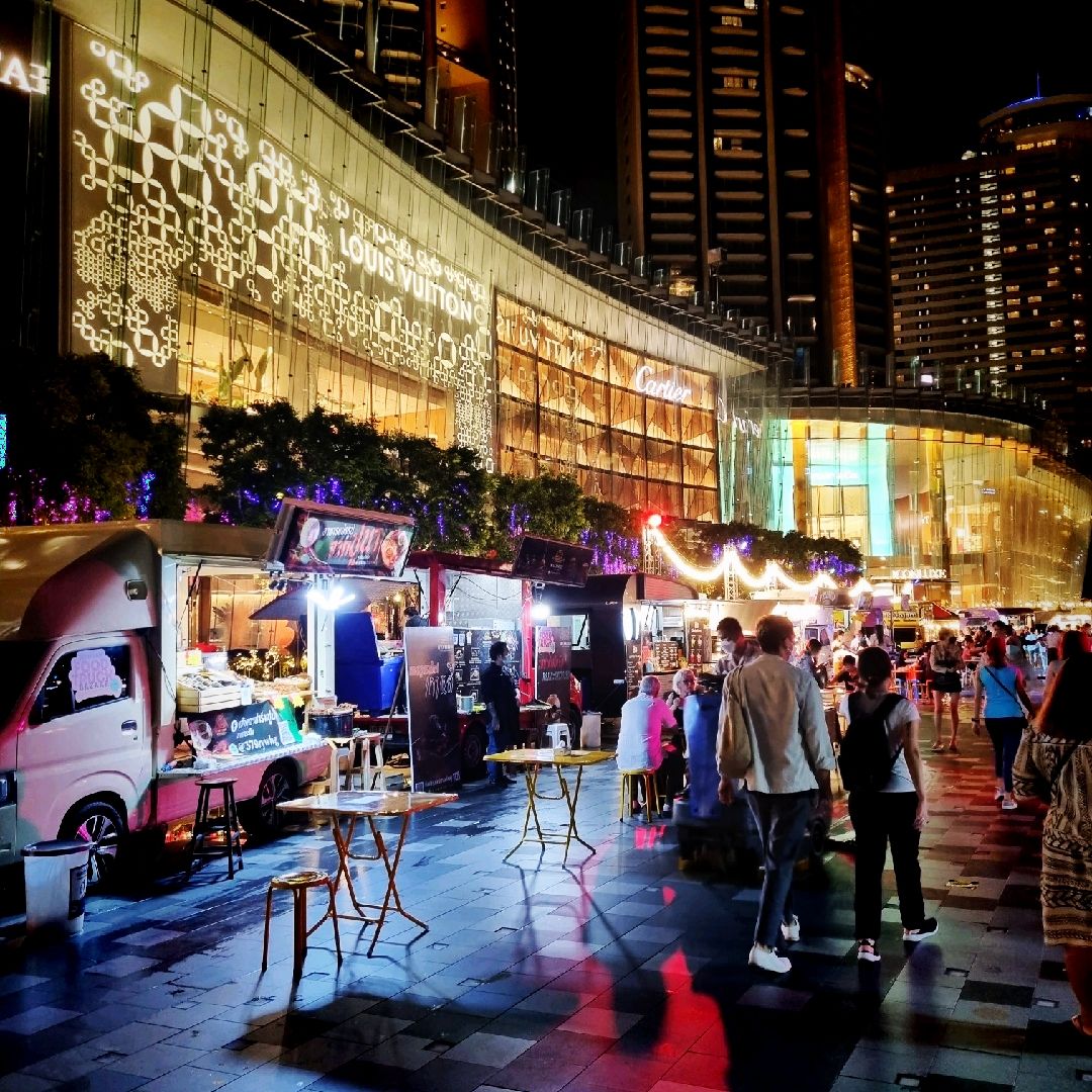 😍 Shopping, Food & Skyscrapers at Icon Siam