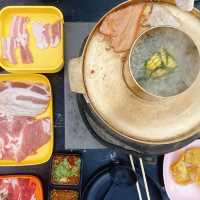หมูกระทะวิวริมน้ำ