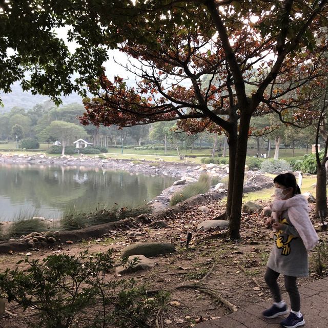 Inspiration Lake - a kid-friendly nature walk