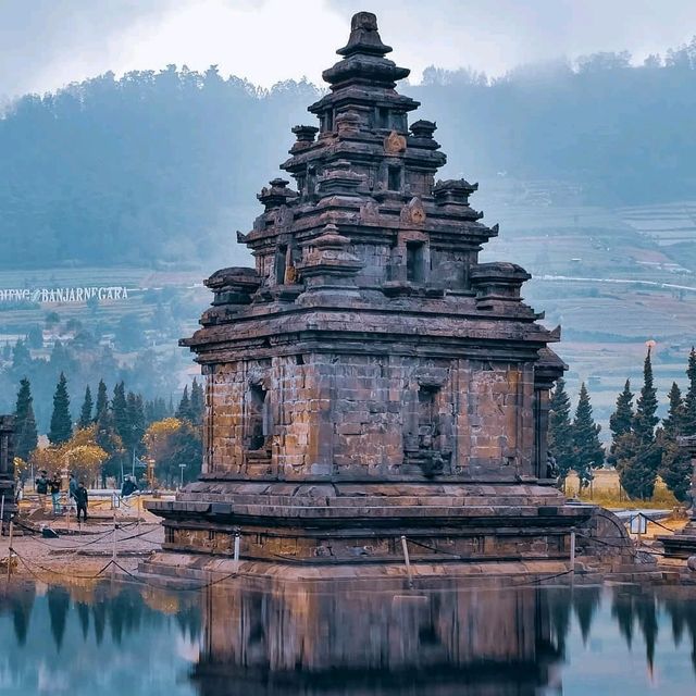 ARJUNA TEMPLE : DIENG