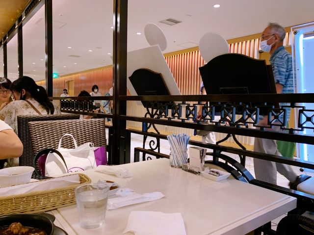 大阪　ル・パン神戸北野　伊丹空港店　至高のビーフシチュー❗️