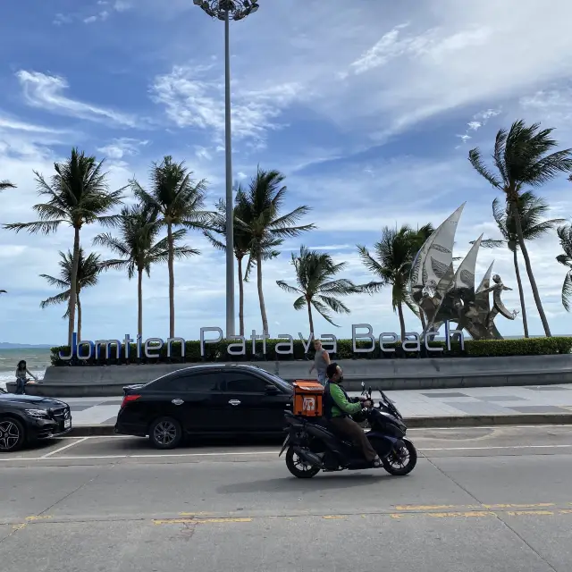 Famous beach for westerns - Jomtian Beach 