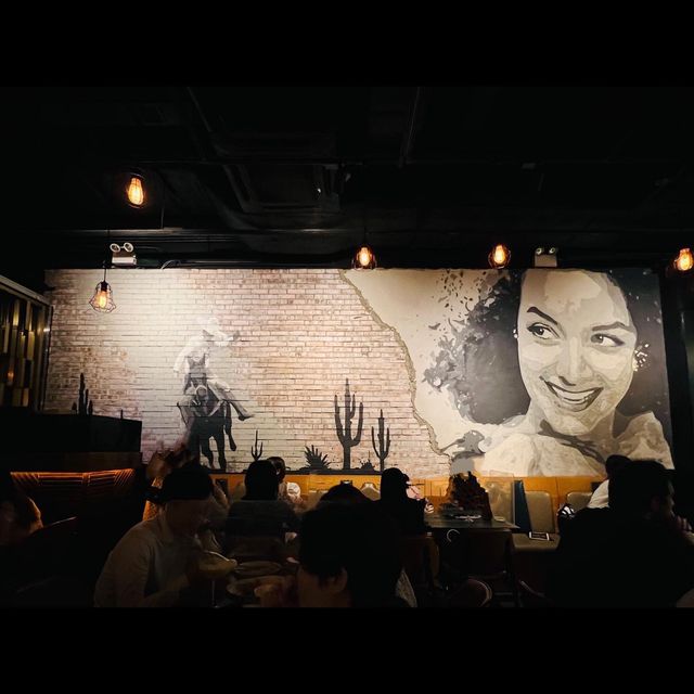 8Five2 Restobar，特色墨西哥菜酒吧