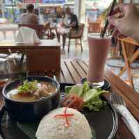 Kan's Haus cafe หาดป่าตอง ภูเก็ต