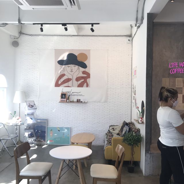 11AM cafe and space