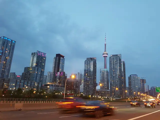 토론토 CN타워