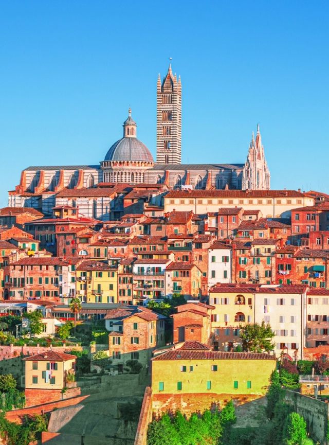 Italian Tuscan town 👒 Let's go after reading this.