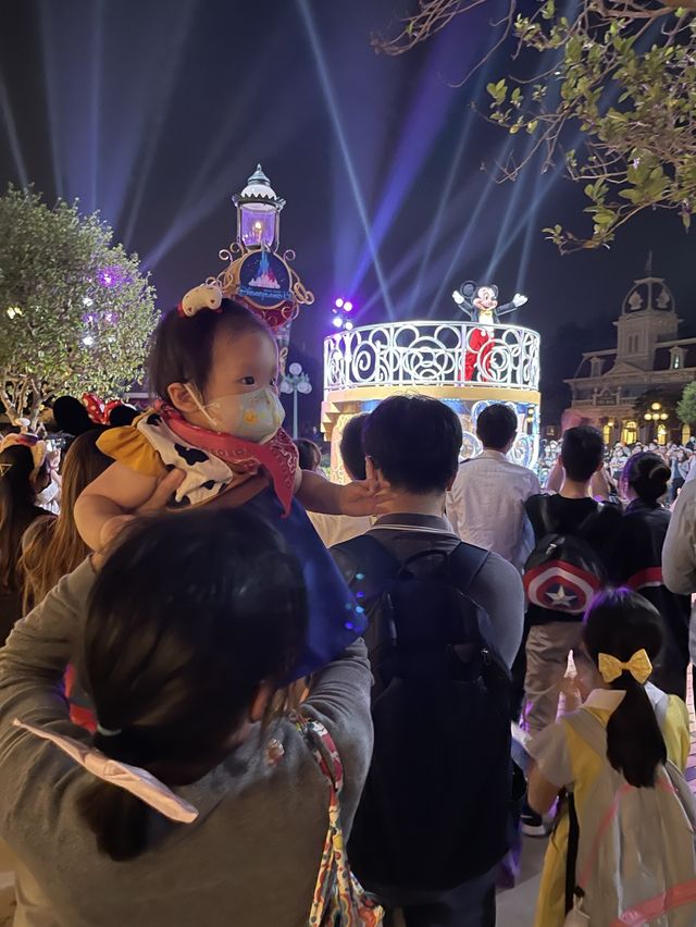 香港迪士尼樂園15週年喇