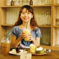 คาเฟ่ริมน้ำ ฉะเชิงเทรา ☕️🥛🫗🍹🎂🍰🧁