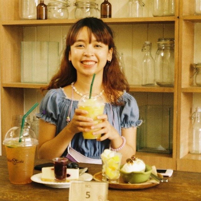 คาเฟ่ริมน้ำ ฉะเชิงเทรา ☕️🥛🫗🍹🎂🍰🧁