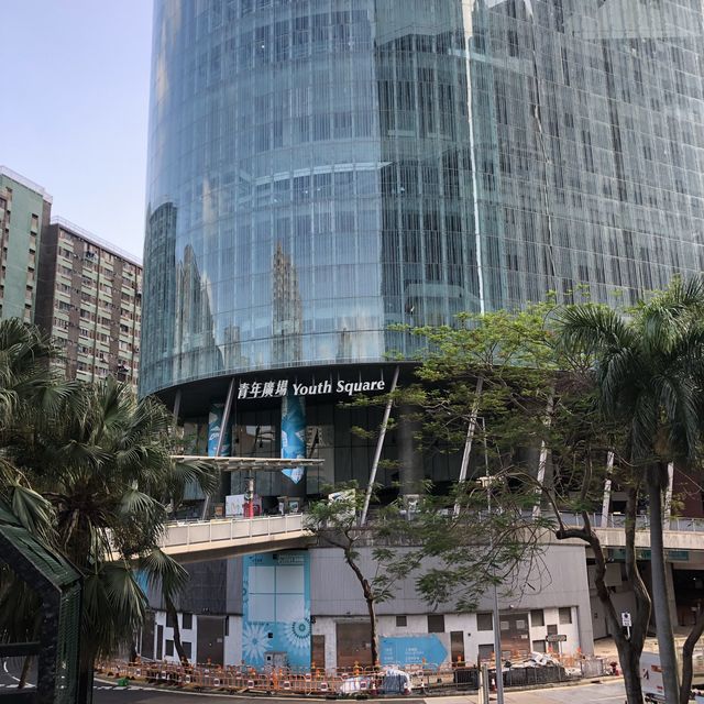 設施充裕的青年廣場