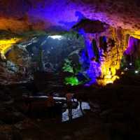Sung Sot(Surprise) Cave @ Ha Long Bay