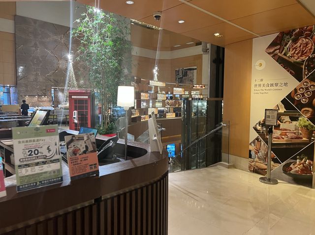 台北自助餐｜喜來登飯店十二廚，甜點精緻好吃，一人還有半隻龍蝦喔