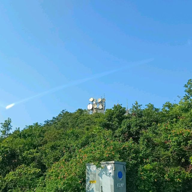 秋高氣爽，飛鵝山道，心曠神怡！