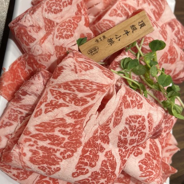 新莊好吃火鍋，沐沐鍋物｜各式蔬菜、火鍋料、主食自助式吃到飽