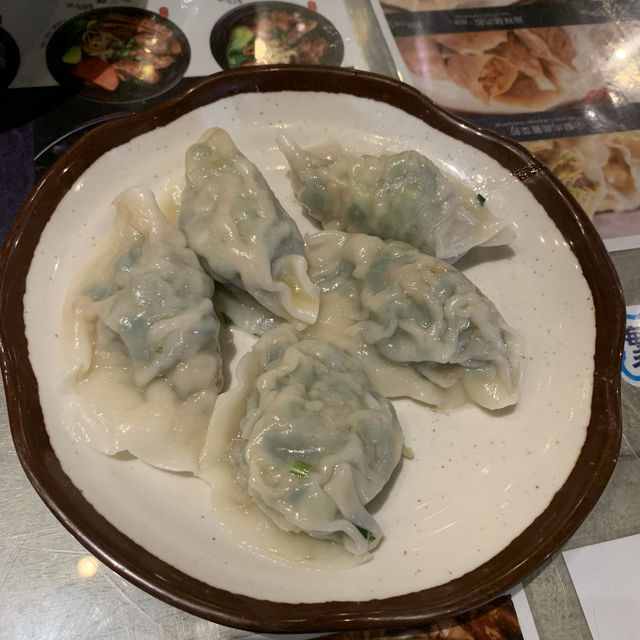 足料抵食韭菜餃😋回味台灣美食