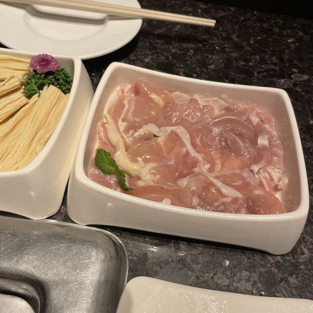 服務好到沒話說的海底撈信義店！一定要來吃看看！